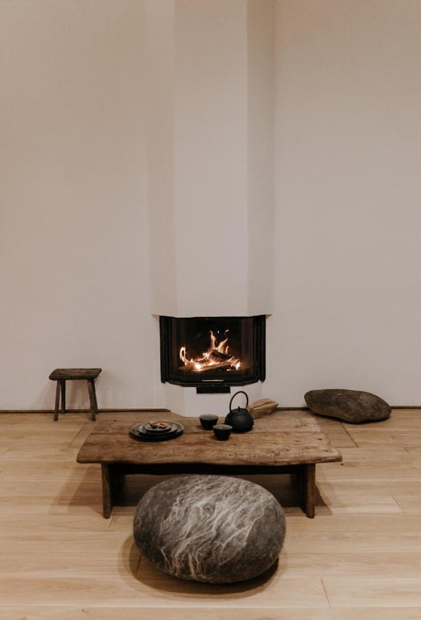 N O C T U R N E Apartman Kamjanyi Potoki Kültér fotó
